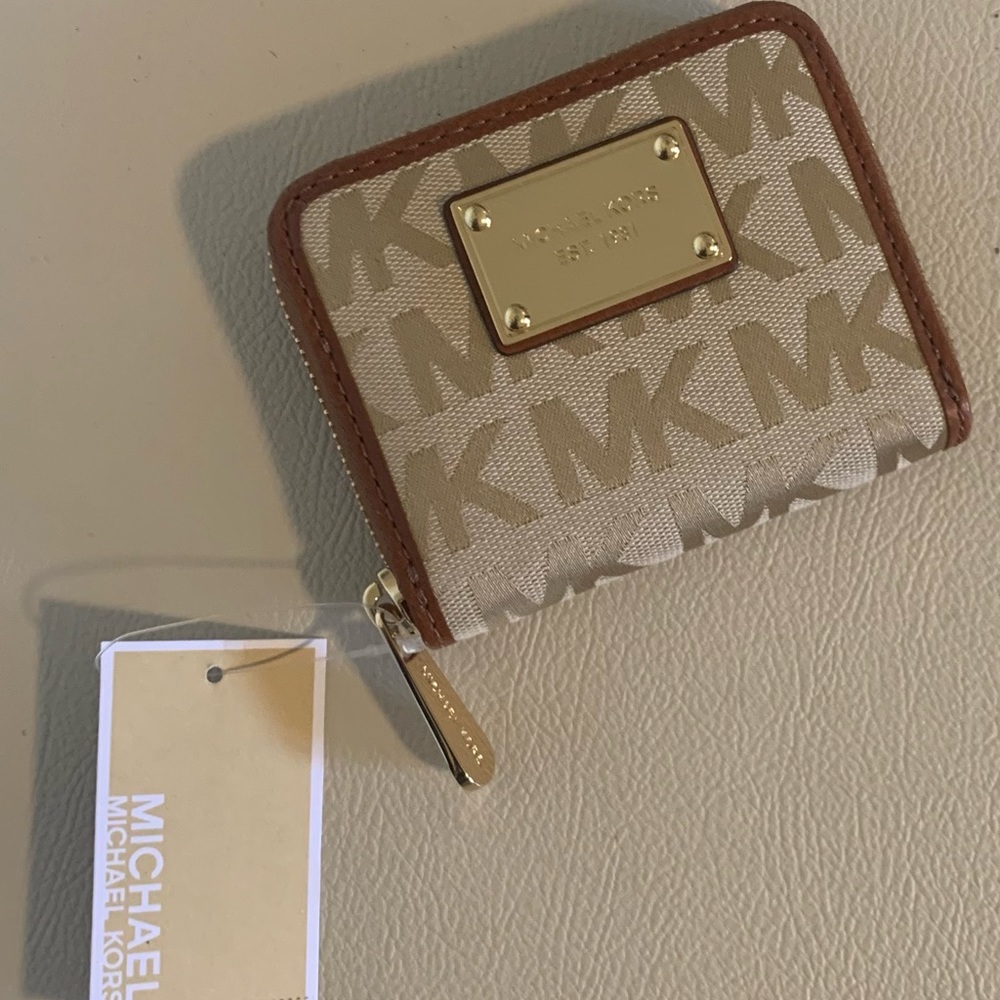 Michael Kors Jetset bifold wallet